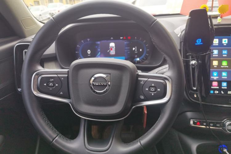 Used Volvo XC40 2023 B4 4x4 Smart Luxury Edition
