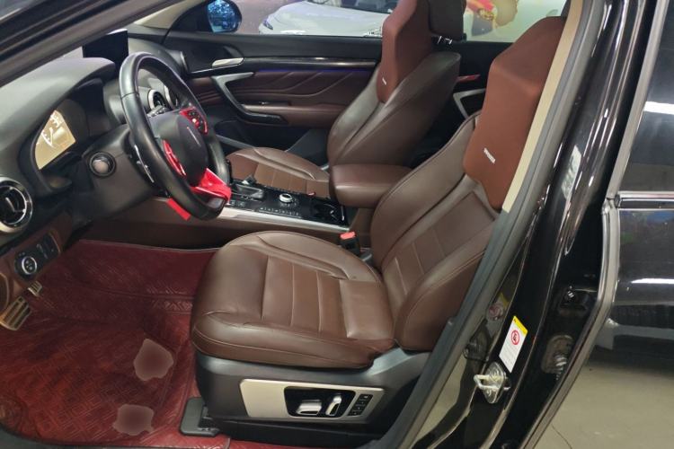 Used Wey VV7 2017 2.0T Flagship Model Left Front Seat