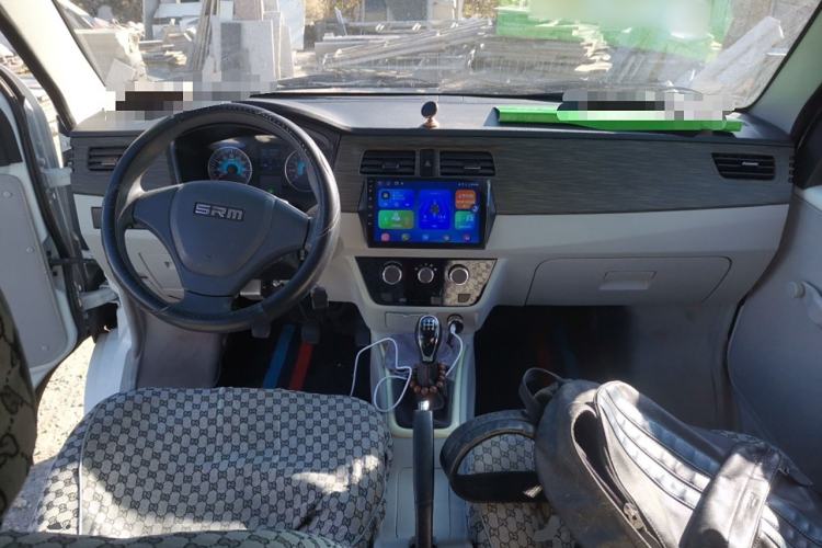 Used Jinbei New Hiace X30L CNG 2023 70L CNG Wealth Edition 6/7-seater Bus Non-Air-Conditioned Model SWCC15M