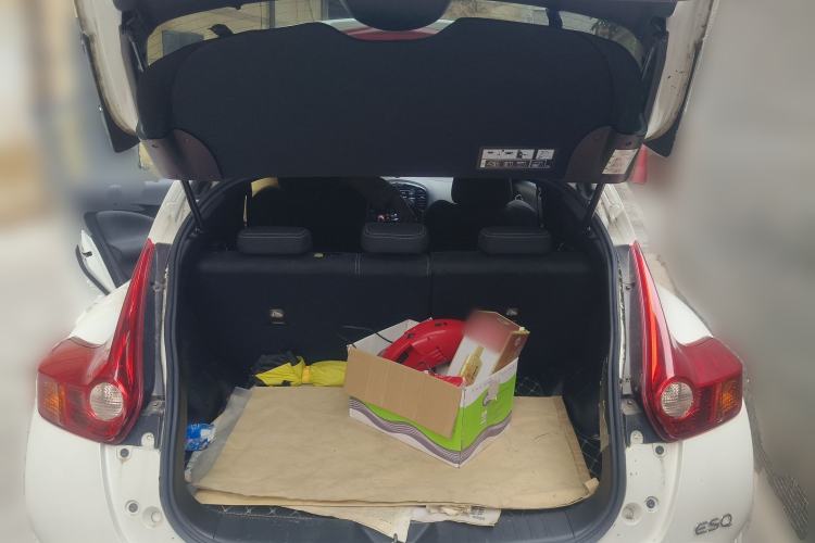 Used Infiniti ESQ 2014 1.6L Spontaneous Edition
