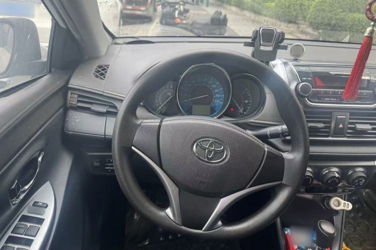 Used Toyota YARiS L Zhi Xuan 2015 1.5E Automatic Charm Edition