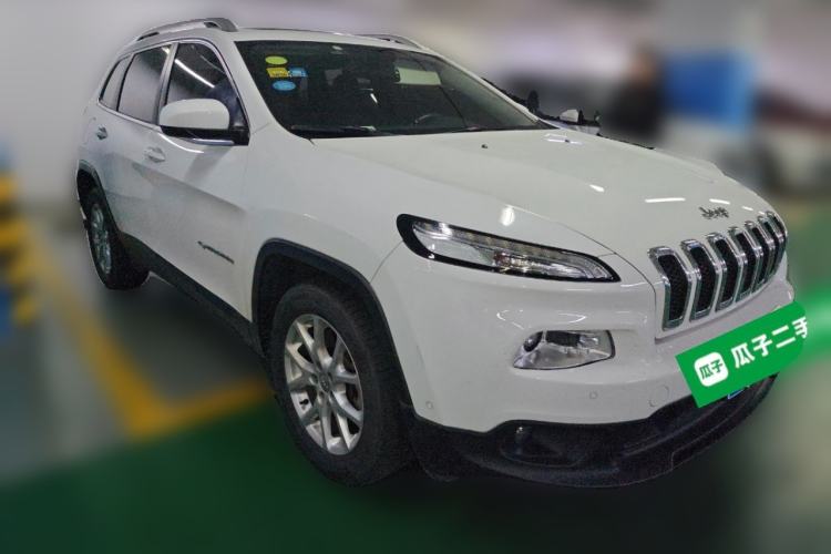 Used Jeep Cherokee 2016 2.0L Superior Edition