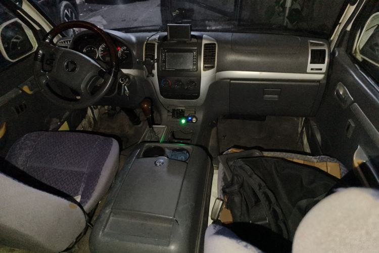 Used Foton Scenic 2011 2.0L Express Standard Short-Wheelbase Low-Roof 486EQV4