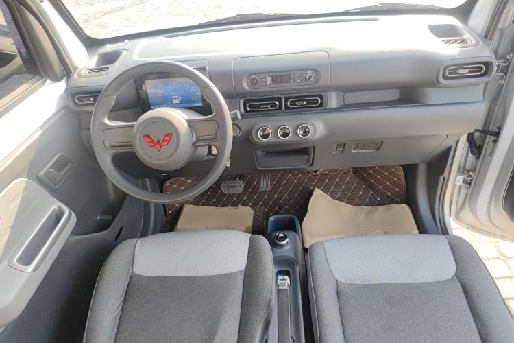 Used Wuling Zhiguang New Energy 2025 Model 305km Ambitious Edition
