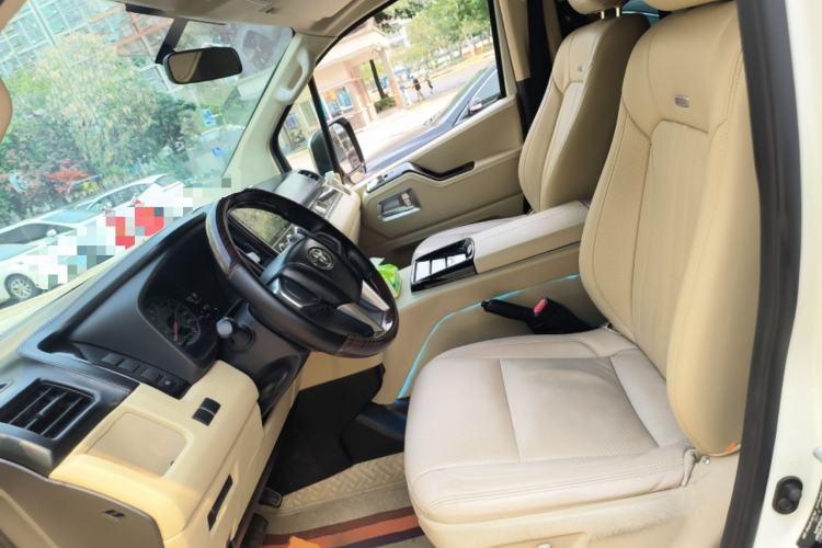 Used Toyota HIACE  Left Front Seat