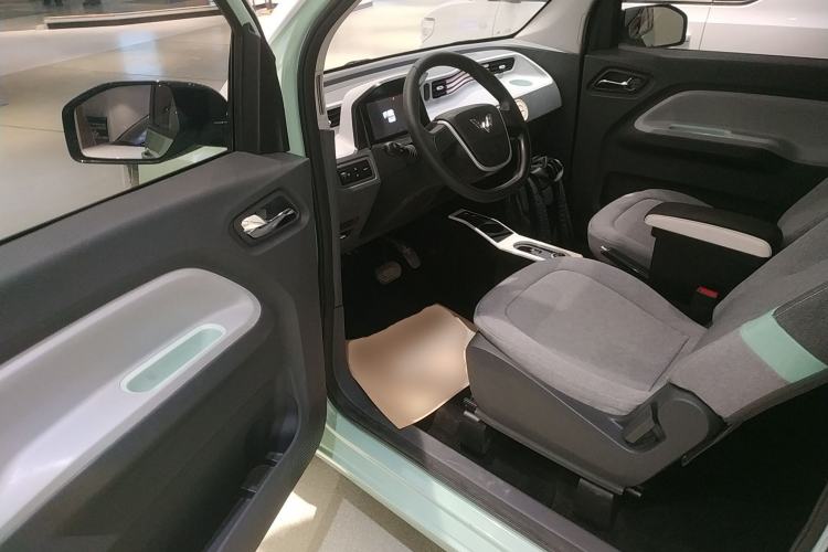 Used Wuling Hongguang MINIEV 2022 Macaron Premium Model – Lithium Iron Phosphate
