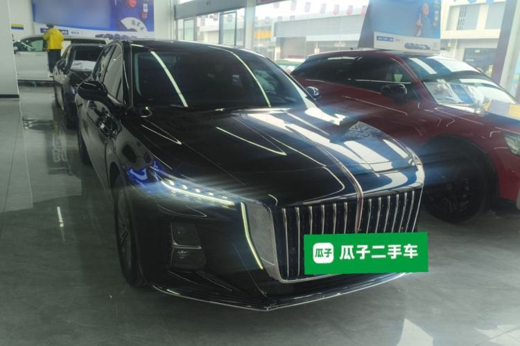 Used Hongqi H5 2023 1.5T DCT Smart Connect Flagship Edition Front Right 45 Deg