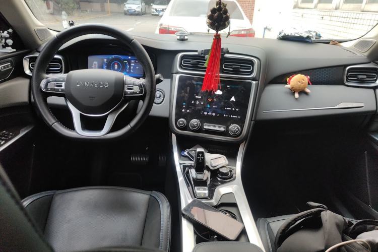 Used Lynk & Co 01 EM-P 2018 1.5T PHEV JingPro National Emission Standard V Center Console