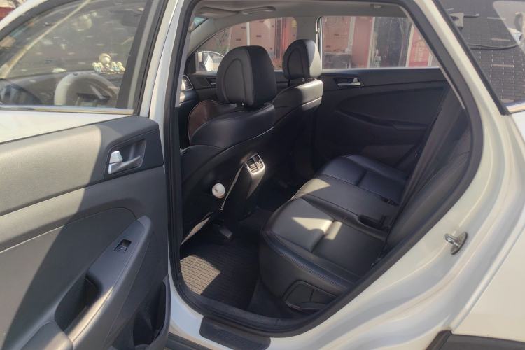 Used Hyundai Tucson 2015 1.6T Dual-Clutch Two-Wheel-Drive Smart Model
