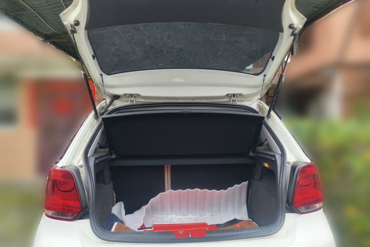 Used Volkswagen Polo 2013 1.6L Automatic Comfort Edition Trunk