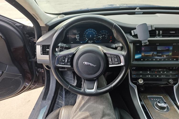 Used Jaguar XFL 2018 XFL 2.0T 250 PS Luxury Edition