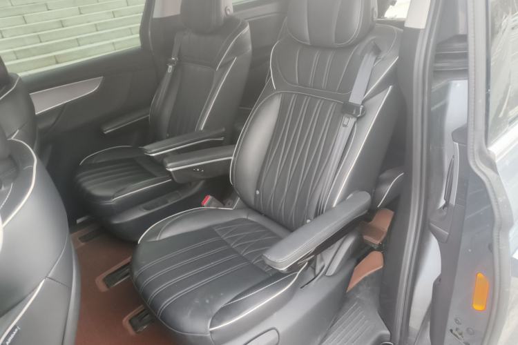 Used Roewe iMAX8 2022 400TGI Flagship Edition
