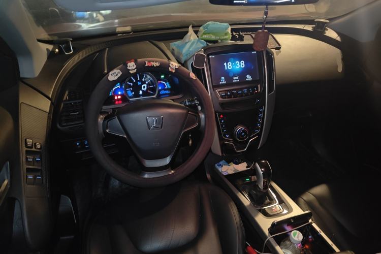 Used Luxgen U6 SUV 2015 1.8T New Innovation Upgrade Center Console