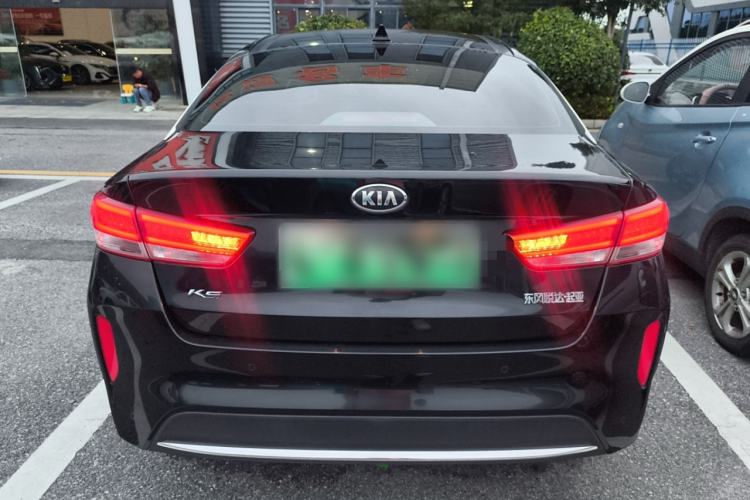 Used Kia K5 New Energy 2018 2.0L ZhiZun Edition
