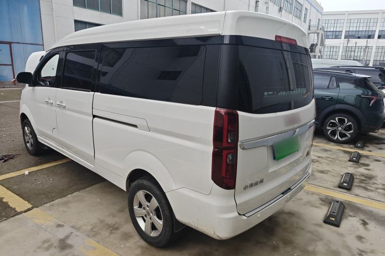 Used Jinbei Gold Hiace 2023 1.5L Passenger Vehicle Engineering Lion 5/6/7 Seater