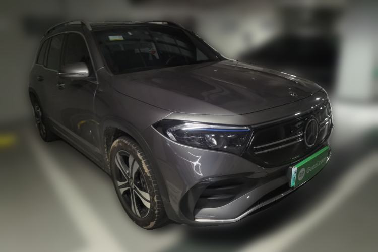 Used Mercedes-Benz EQB 2024 EQB 350 4MATIC Front Right 45 Deg