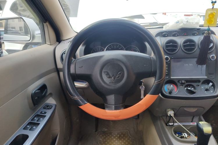Used Wuling Hongguang 2013 1.5L Standard Version Steering Wheel