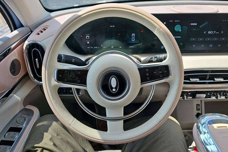 Used ORA Ballet Cat 2022 401 km Nutcracker Edition
