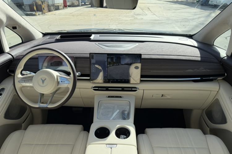 Used VOYAH Dream 2026 Model PHEV Qiankun Ultra
