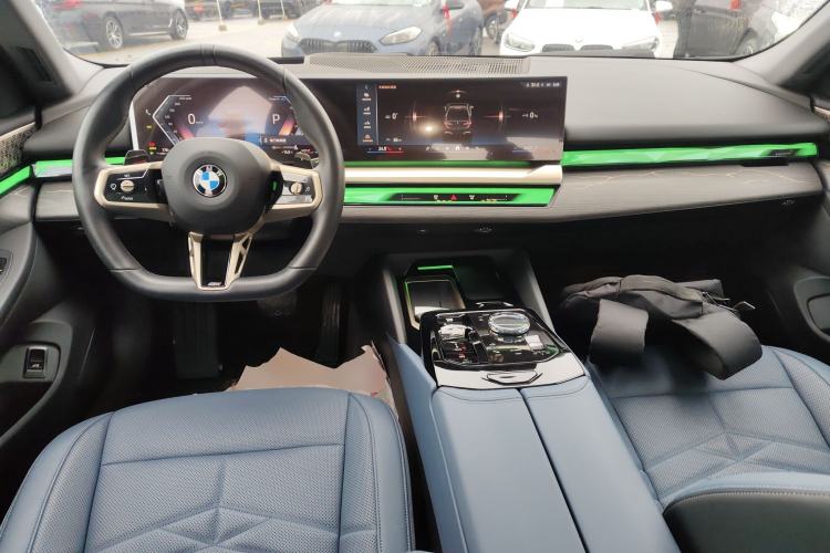 Used BMW 5 Series 2025 530Li Luxury Edition M Sport Package
