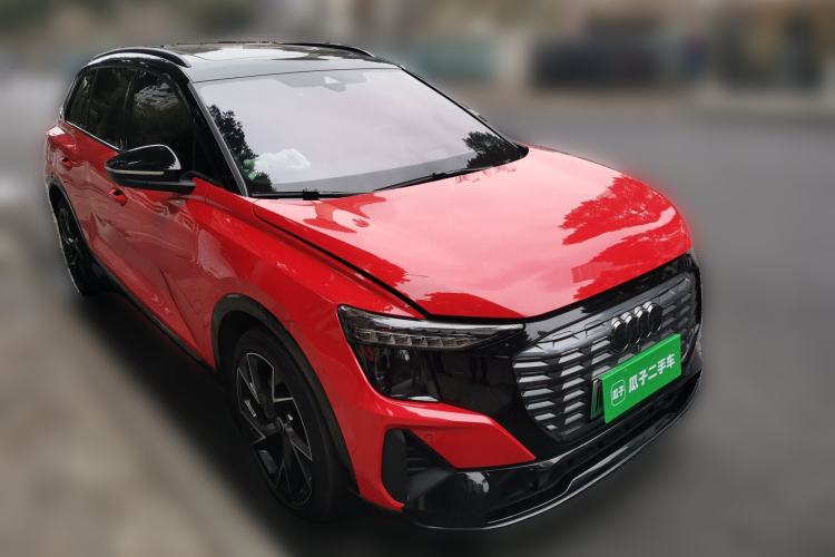 Used Audi Q5 e-tron 2022 50 e-tron quattro edition one Artistic Collection Edition Front Right 45 Deg