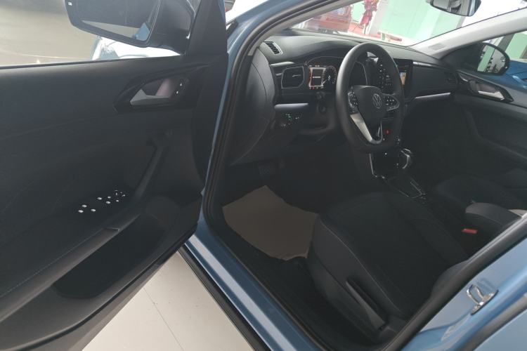 Used Volkswagen Tharu 2025 NewRui 300TSI Prestige Edition
