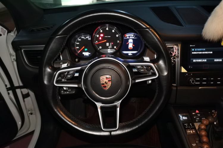 Used Porsche Macan 2017 Macan 2.0T Steering Wheel