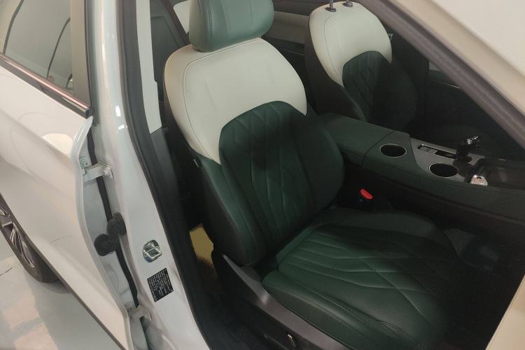 Used JETOUR Shanhai L9 2024 1.5TD 2DHT Air 7-Seater
