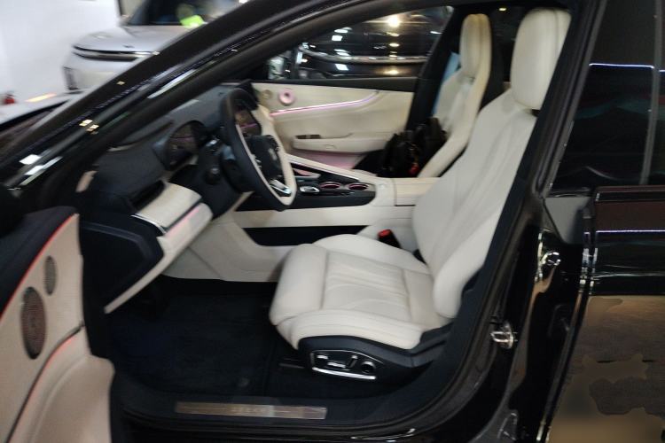 Used Zeekr 001 2026 95° All-Wheel-Drive Max Edition Left Front Seat