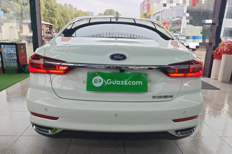 Used Ford Escort 2021 1.5L Automatic Diamond Edition
