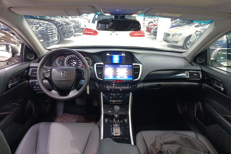 Used Honda Accord 2016 2.0L Elite Edition Center Console