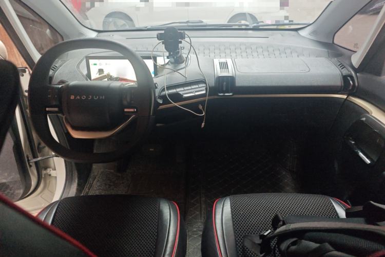 Used Baojun KiWi EV 2022 Artist Lite Edition Ternary Lithium Center Console