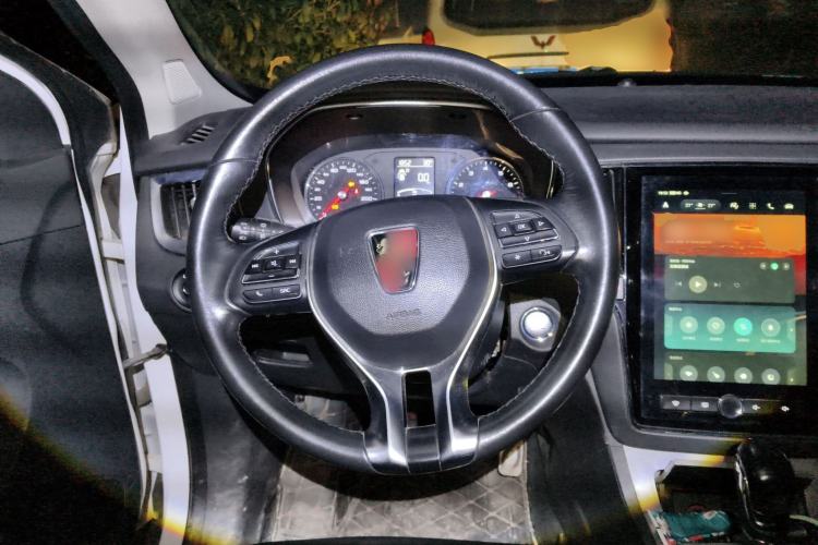 Used Roewe RX5 2016 20T Two-Wheel Drive Automatic Internet Smart Edition
