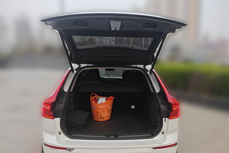 Used Volvo XC60 2020 T5 4x4 Zhiyi Luxury Edition