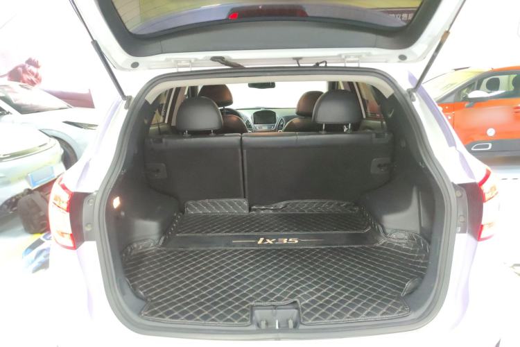 Used Hyundai ix35 2015 2.0L Automatic 4x4 Smart Version China IV Standard