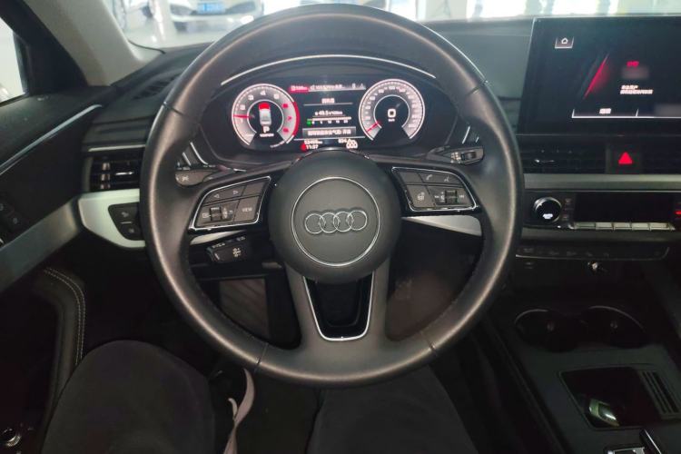 Used Audi A4L 2022 40 TFSI Luxury Dynamic Model
