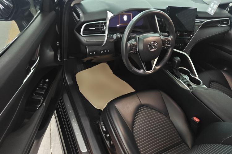 Used Toyota Camry 2022 2.5S Knight Edition Driver Seat