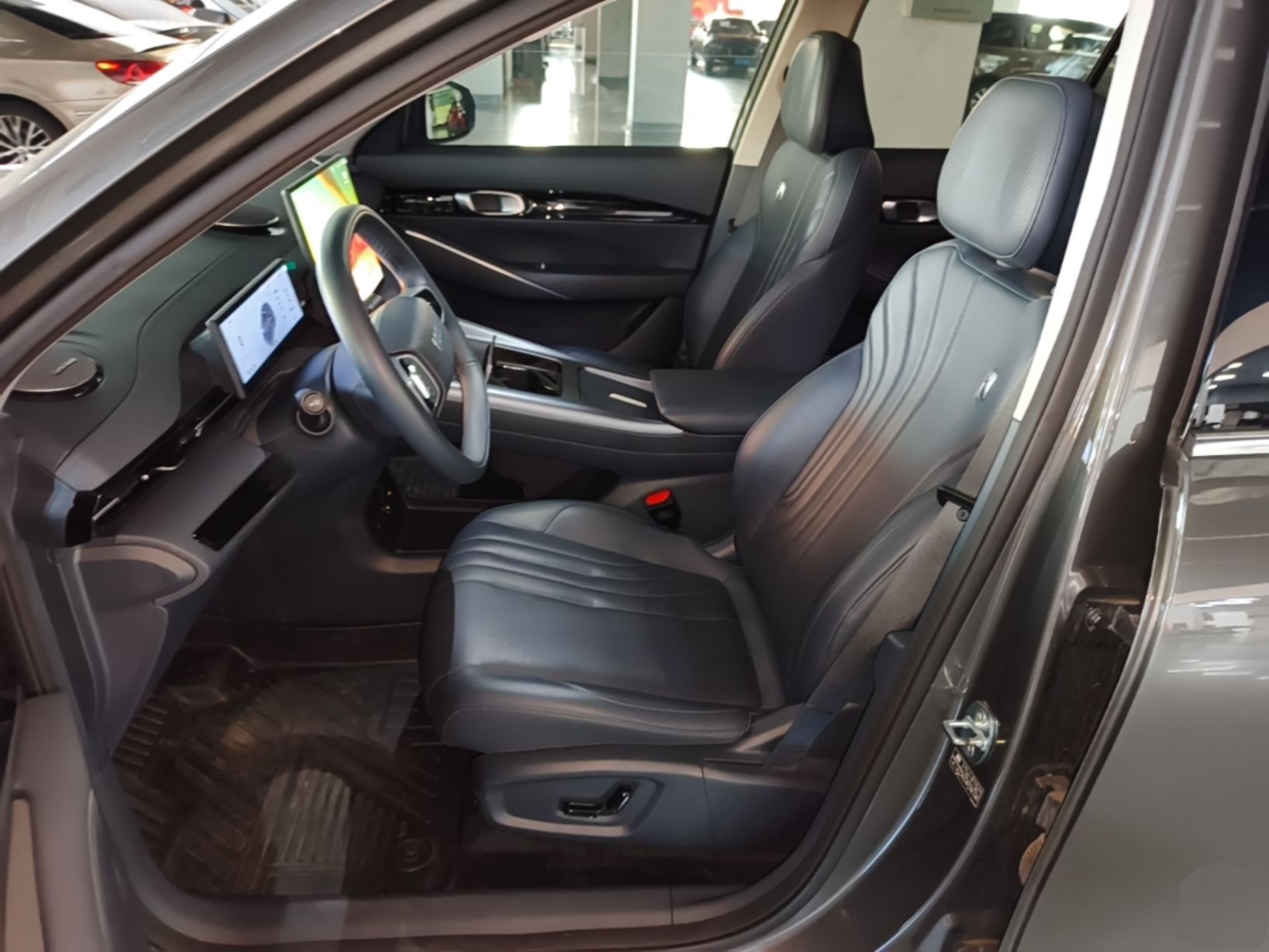 Geely Galaxy E5 2026 Model 610km Exploration+ Edition — снимка 17
