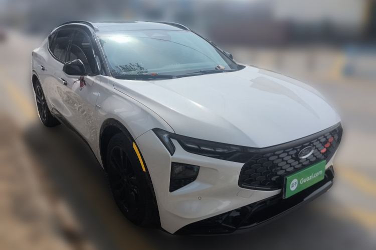 Used Ford EVOS 2022 EcoBoost 245 First Edition Limited Edition Front Right 45 Deg