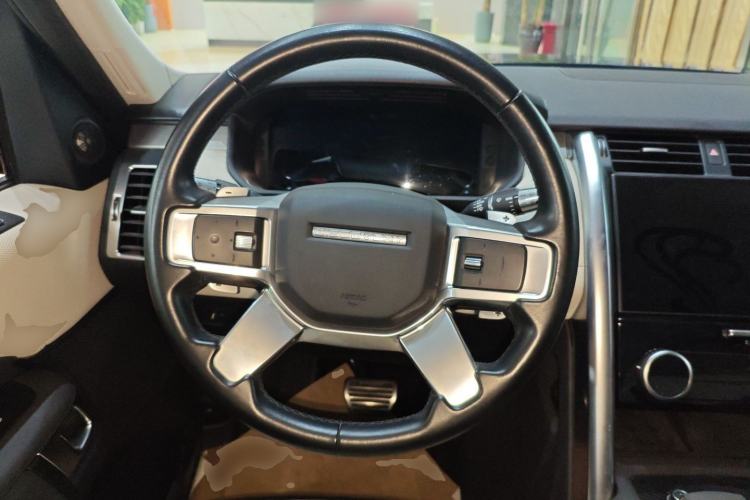 Used Land Rover Discovery 2021 360 PS R-Dynamic S
