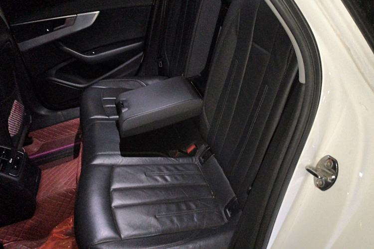 Used Audi A4L 2018 30th Anniversary Edition 40 TFSI Fashion Model
