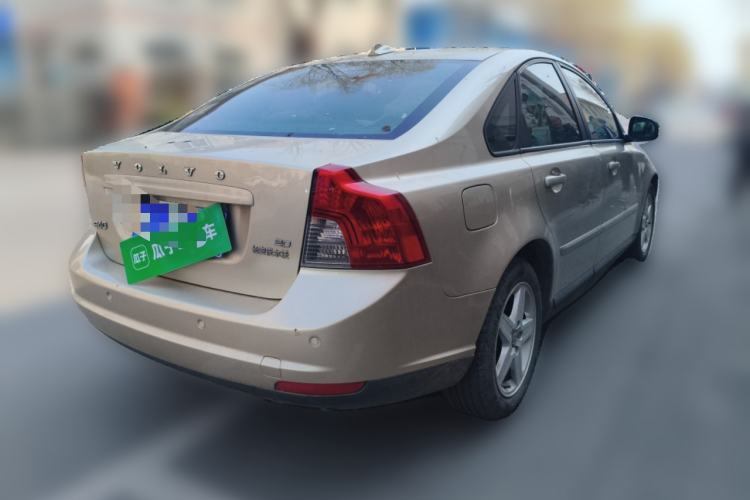 Used Volvo S40 2011 2.0L Automatic ZhiShang Edition
