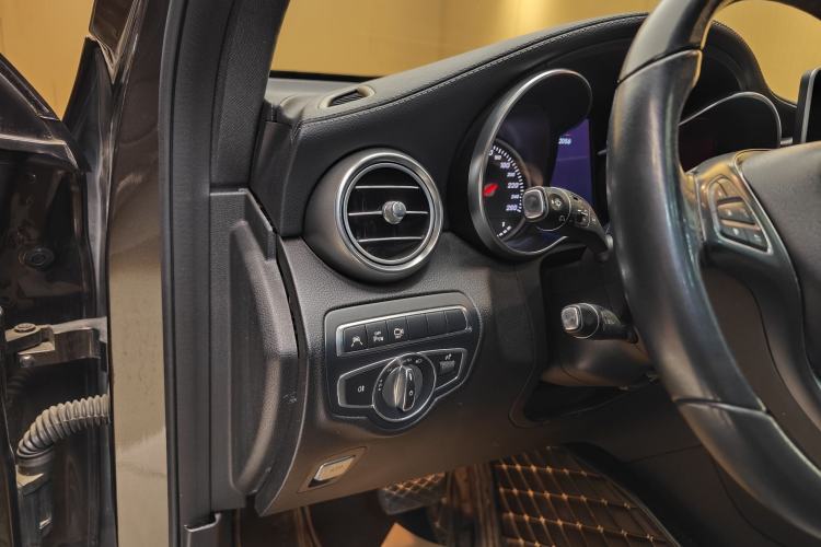 Used Mercedes-Benz GLC 2017 GLC 260 4MATIC Luxury Model