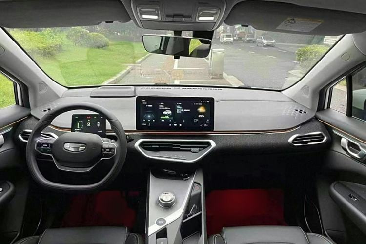 Used Geometry C 2022 Blueberry C400
