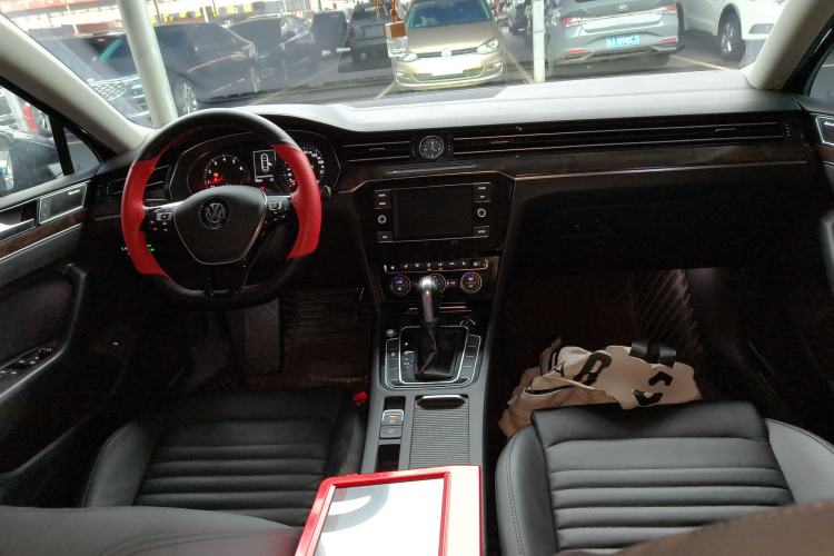 Used Volkswagen Magotan 2018 Facelift 330TSI DSG Luxury Model
