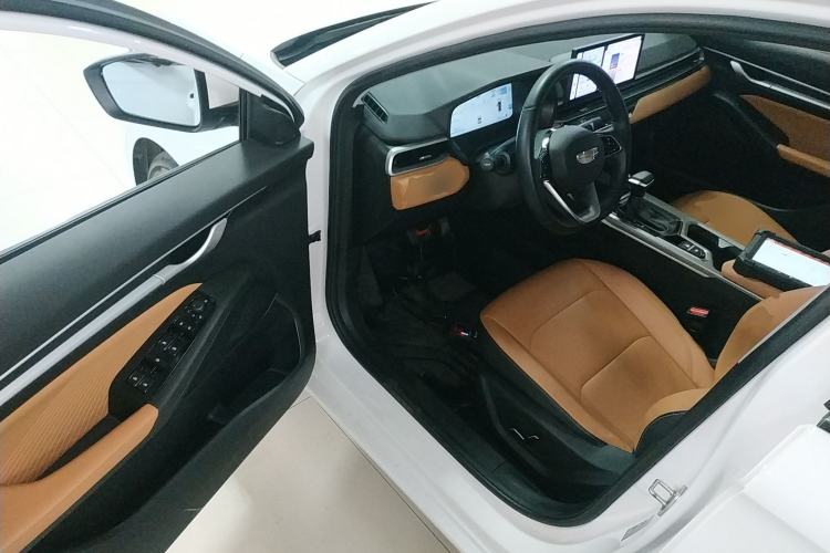 Used Geely Auto Emgrand 2025 4th Generation 1.5L CVT Flagship Version
