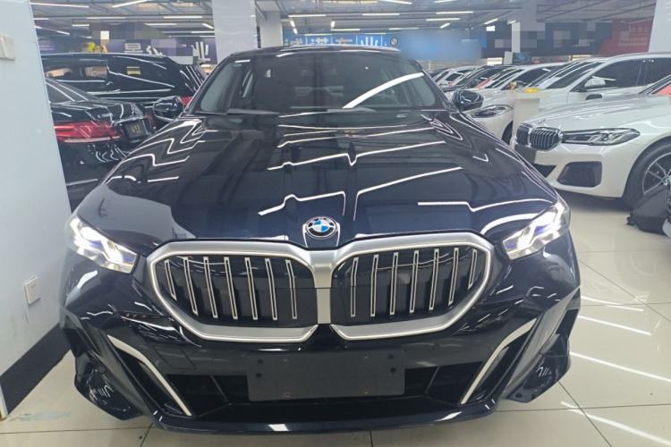 Used BMW 5 Series 2025 530Li Luxury Edition M Sport Package
