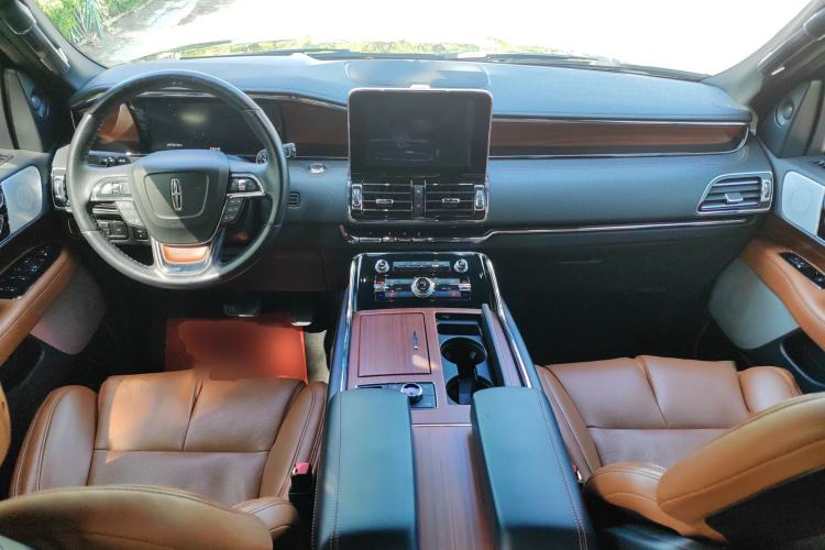 Used Lincoln Navigator 2020 3.5T Prestige Edition Center Console