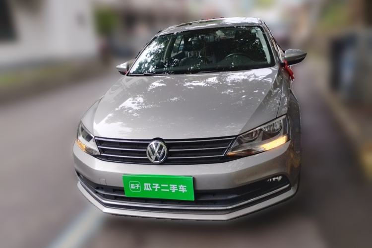 Used Volkswagen Sagitar 2015 1.6L Manual Comfort Model Front