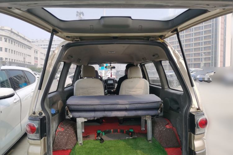 Used FORTHING Lingzhi 2013 M3 1.6L 7-seat Standard Model
